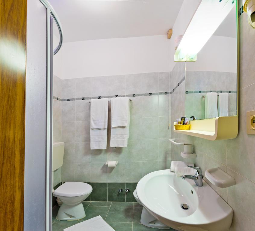 Hotel Victoria Bibione Chambre photo