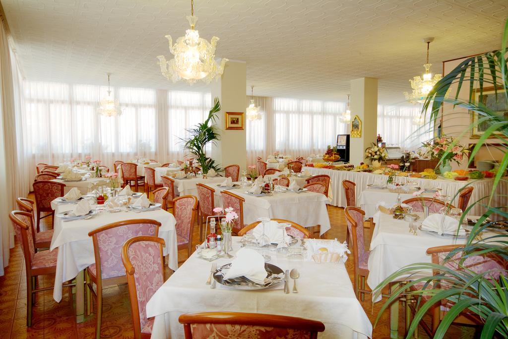 Hotel Victoria Bibione Extérieur photo